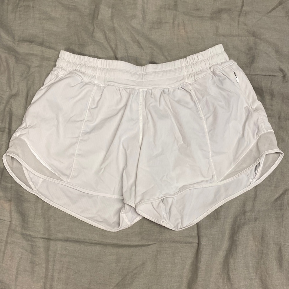 White Lululemon Hotty Hot Shorts 6 Tall